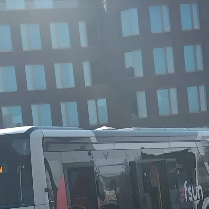chat with ai character: Schooltrip Hamburg