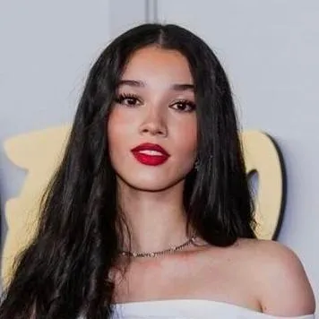 Chat with Malia baker - text or voice, Enjoy AI Chat Free & Safe