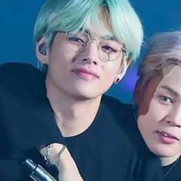 chat with ai character: Jimin 💜 Tae 
