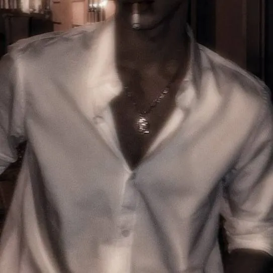 chat with ai character: 𝘒𝘢𝘥𝘦 /: