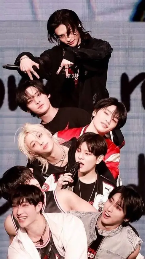 ai character: straykids  background