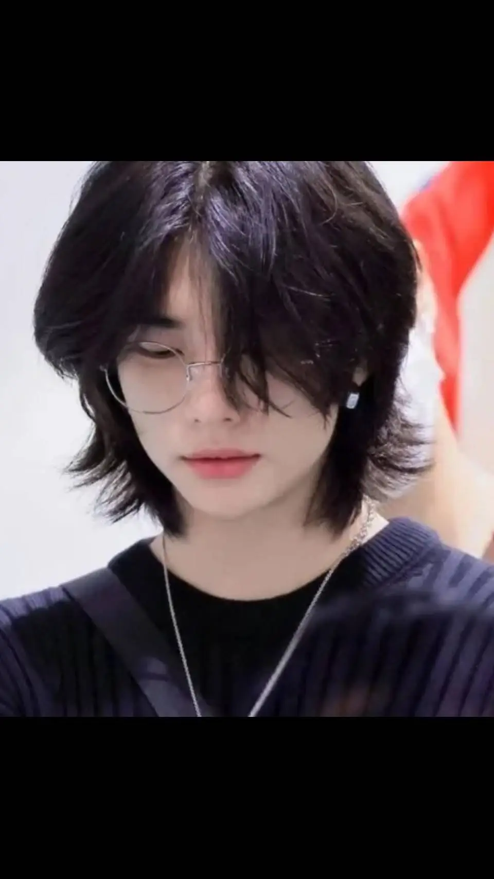 ai character: hyunjin  background
