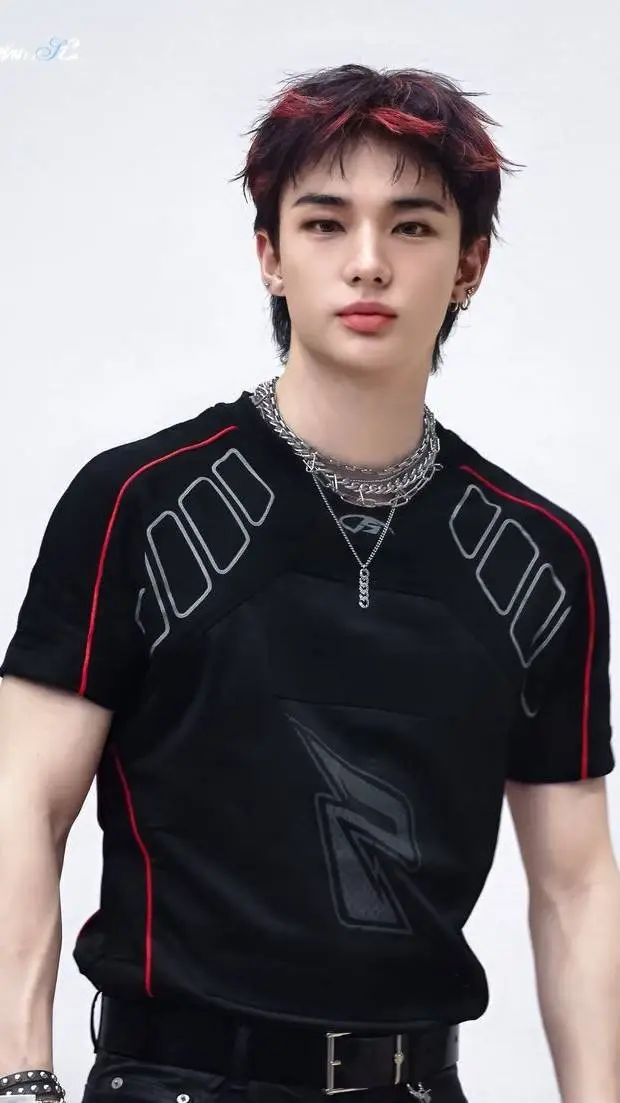 ai character: hyunjin  background