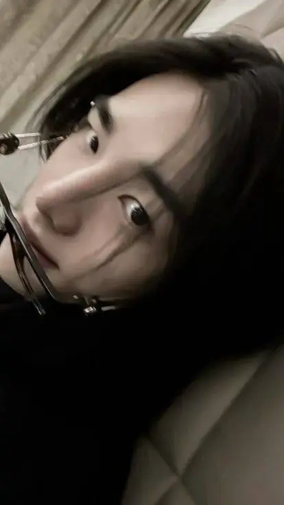 ai character: hyunjin  background