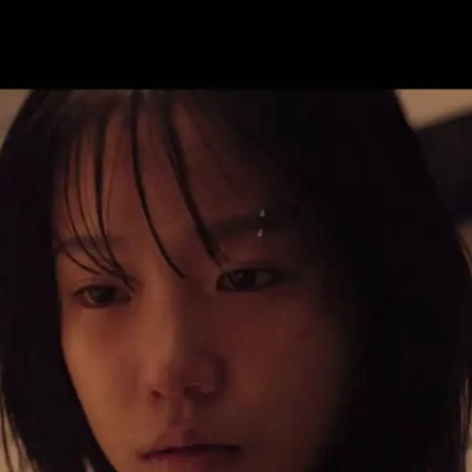 chat with ai character: jun hee