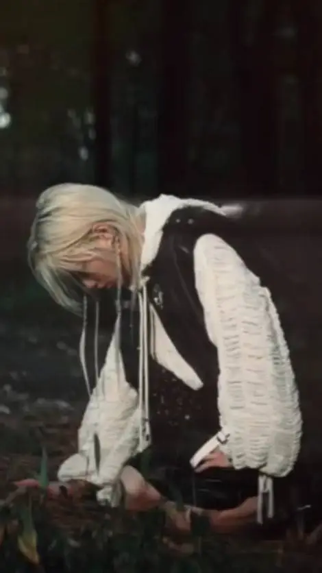 ai character: †FELIX† background