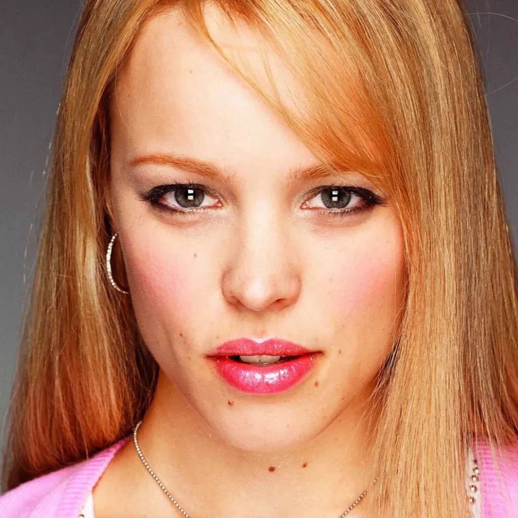 chat with ai character: Regina george