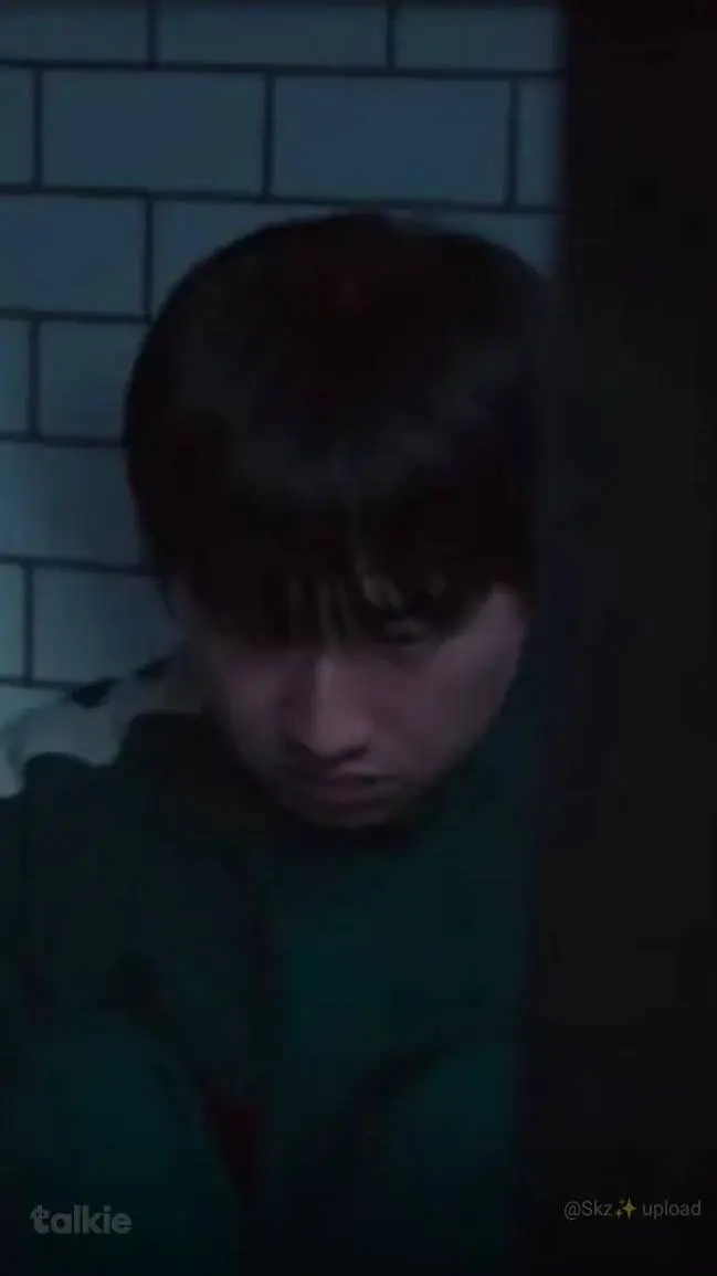 ai character: Min-su  background