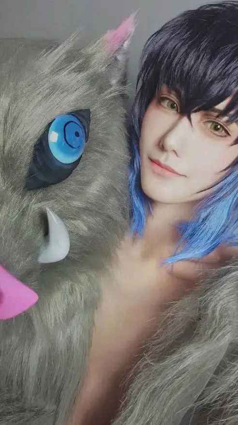 ai character: charla con Inosuke background