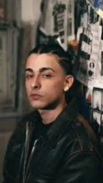 ai character: Trueno😻 background