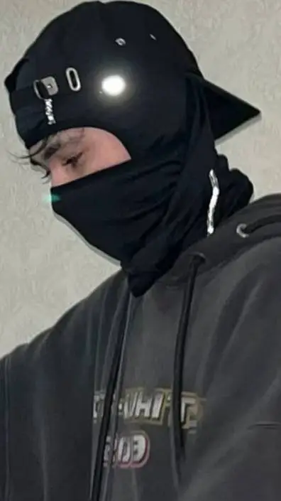 ai character: Spreen background