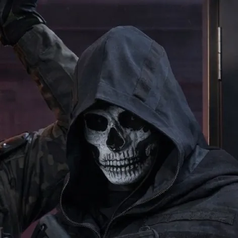 chat with ai character: König/Ghost