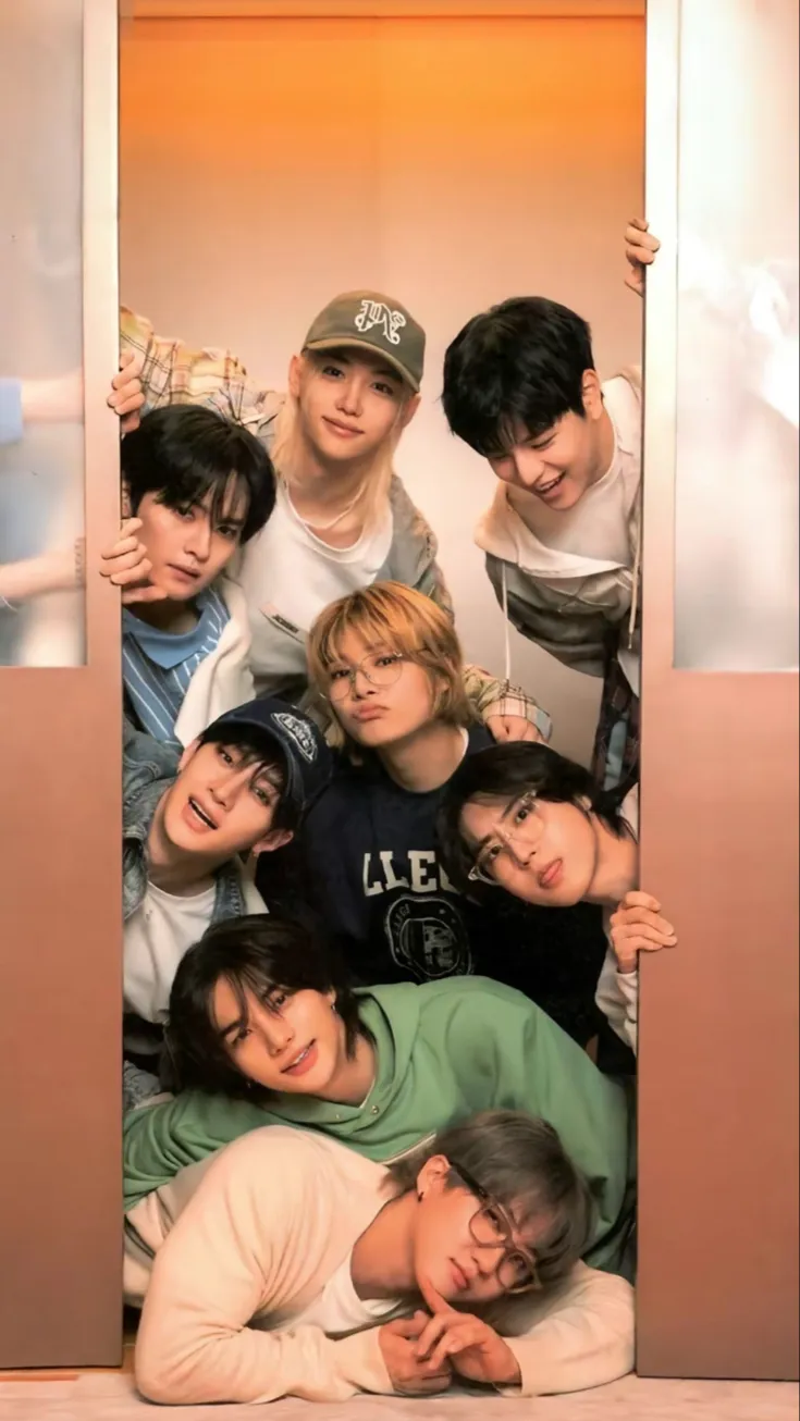 ai character: Stray kids background