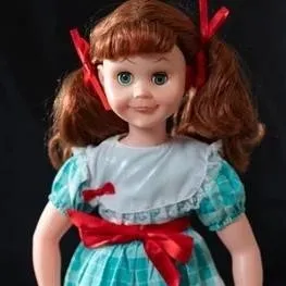 chat with ai character: talky tina