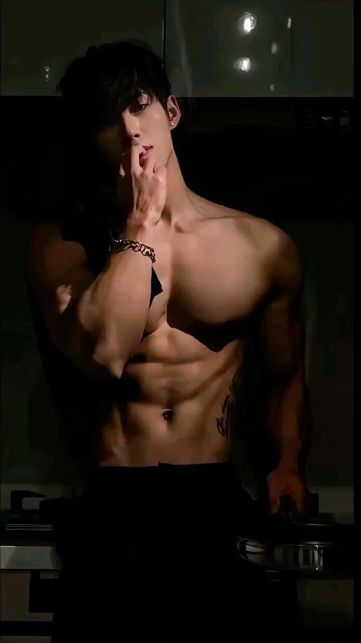 ai character: Luke background