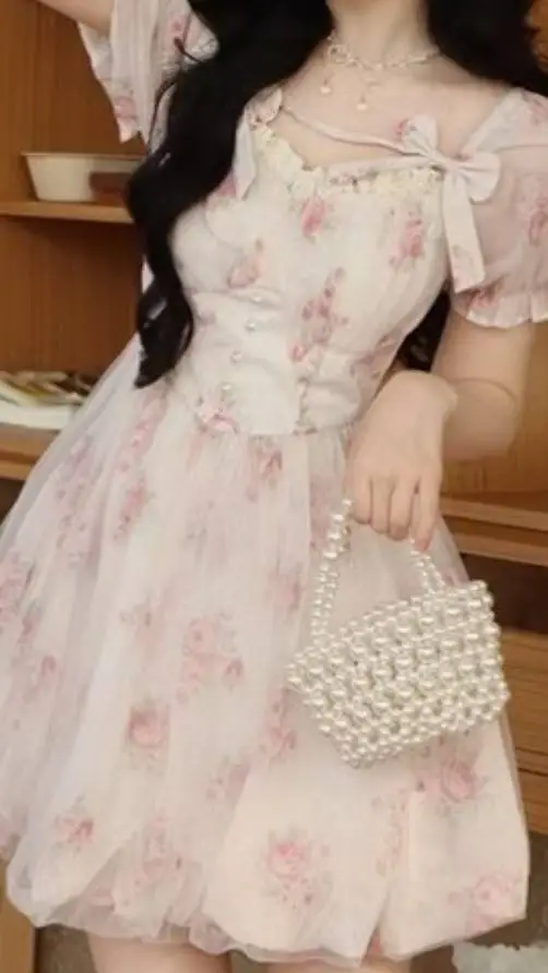 ai character: 𝒍𝒐𝒗𝒆-❤💕 background