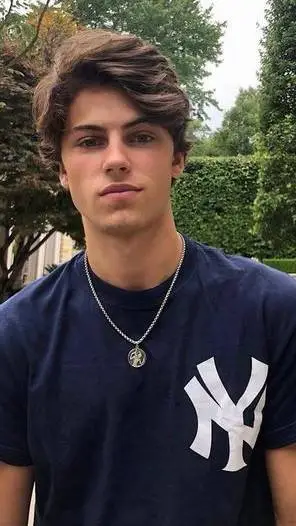 ai character: Matt background