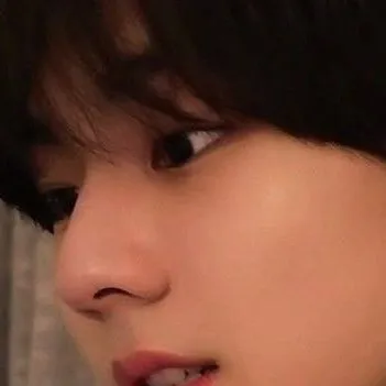 chat with ai character: Jungwonie