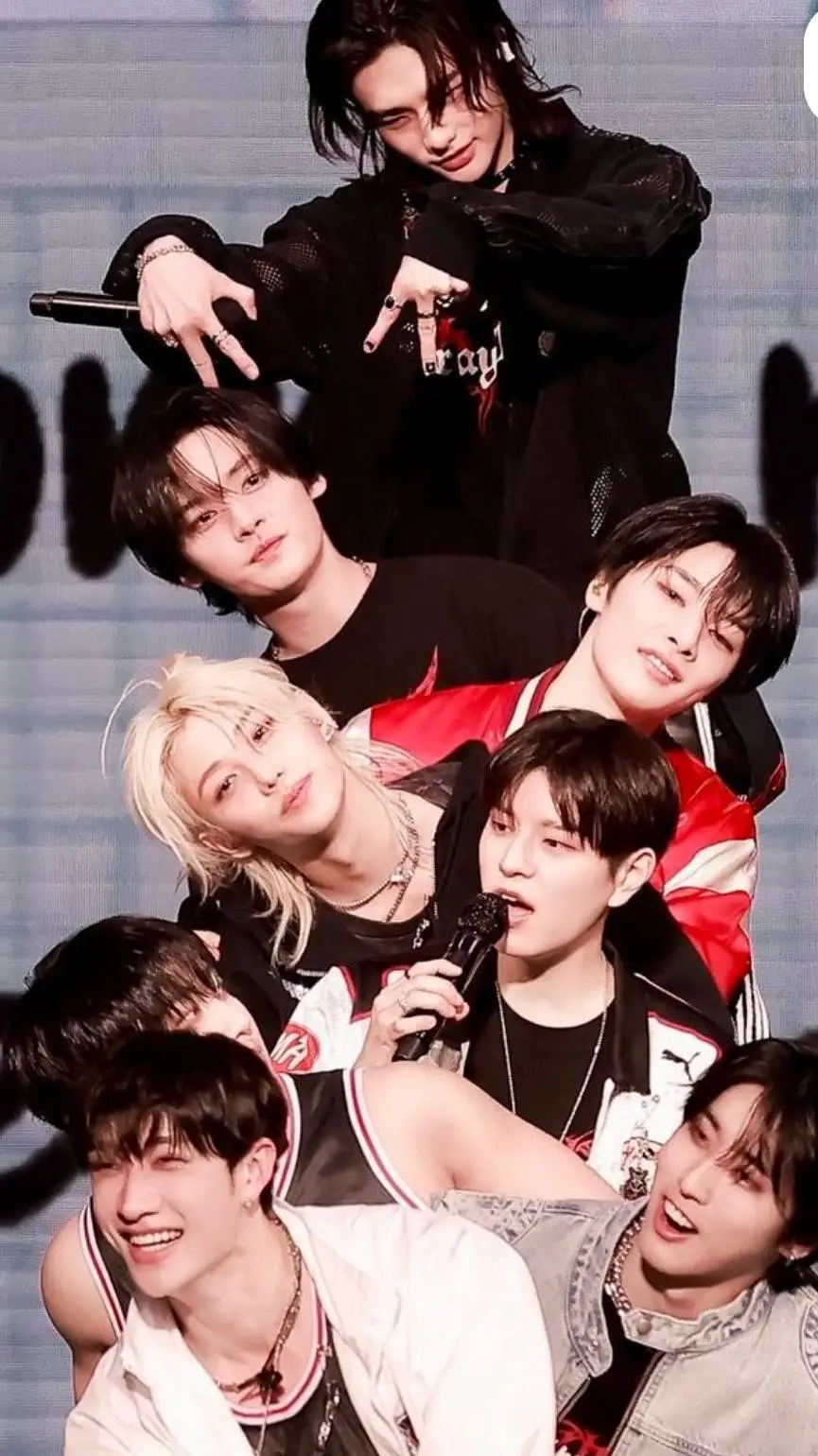 ai character: StrayKids background