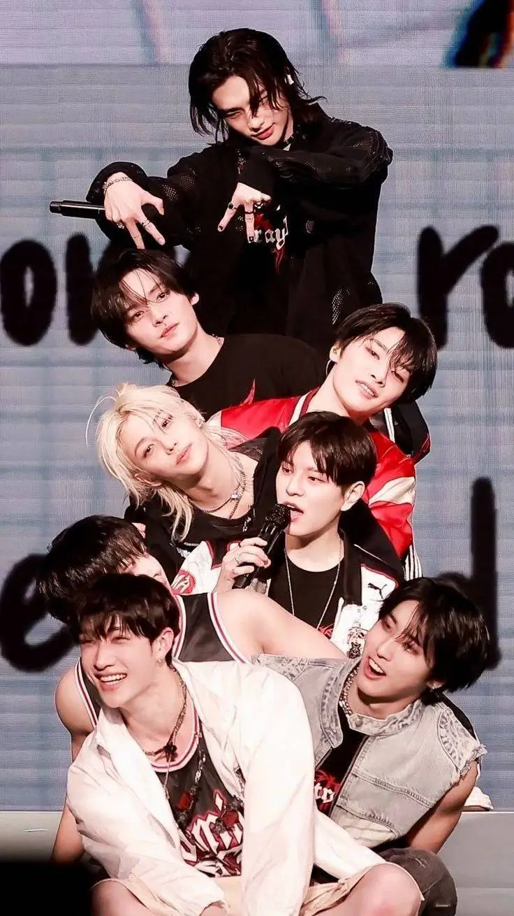 ai character: Stray kids background