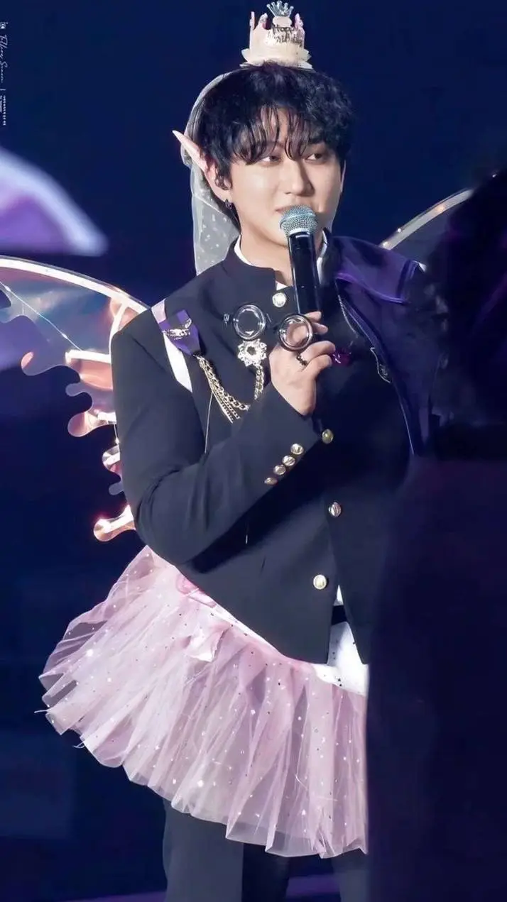 ai character: Bang Chan  background