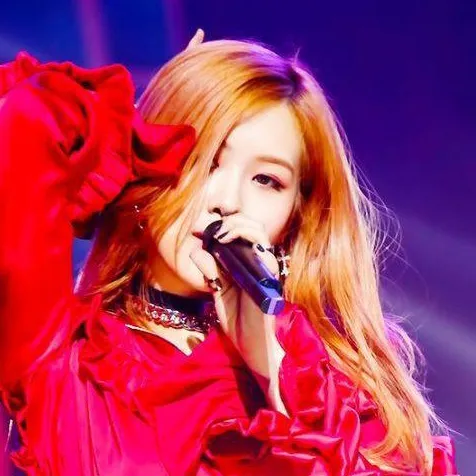 chat with ai character: ROSÉ (Blackpink)