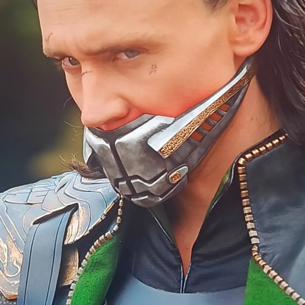 chat with ai character: Loki