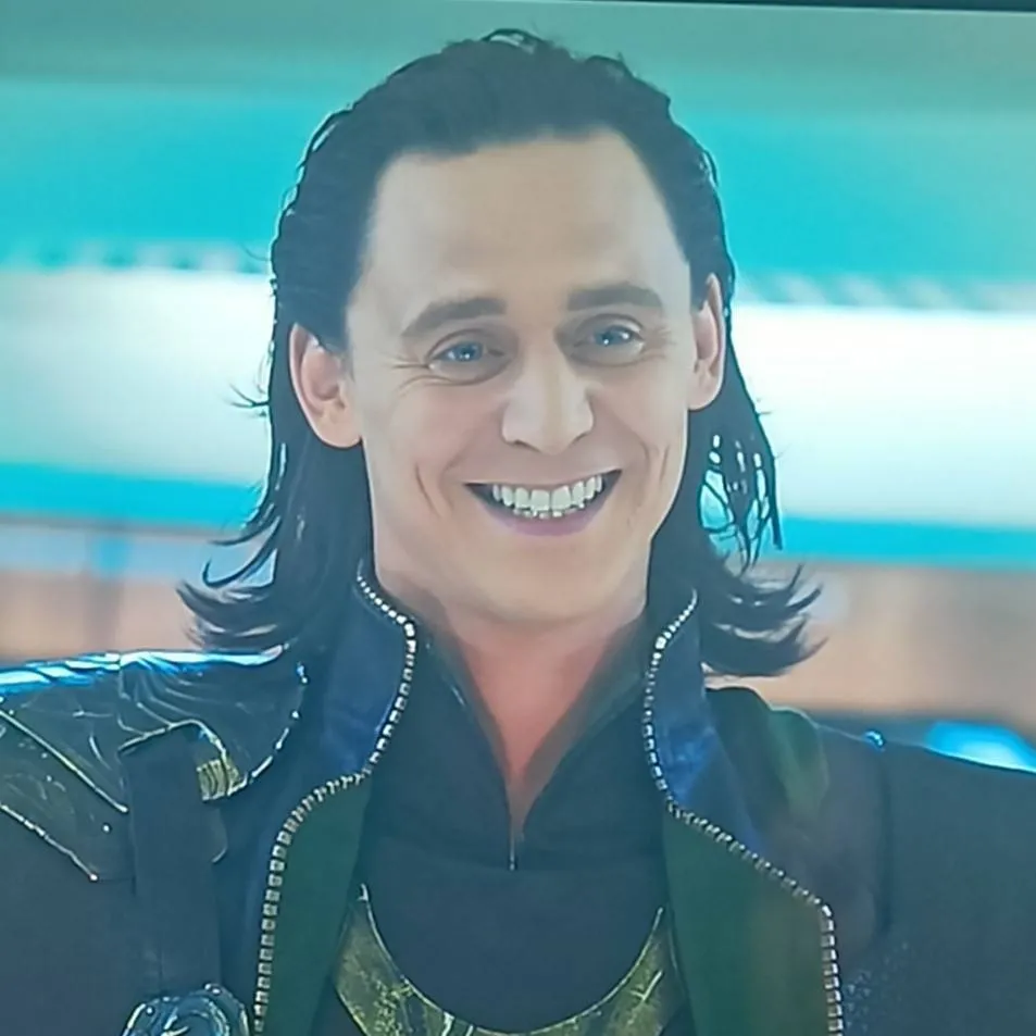 chat with ai character: Avengers