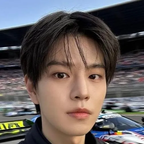 chat with ai character: seungmin🐶