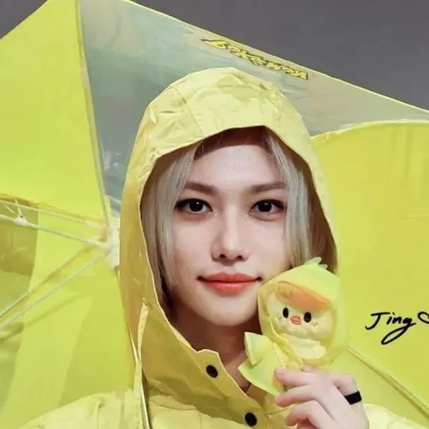 chat with ai character: Felix🐥
