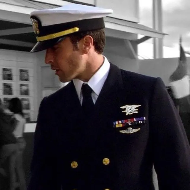 chat with ai character: Steve McGarrett