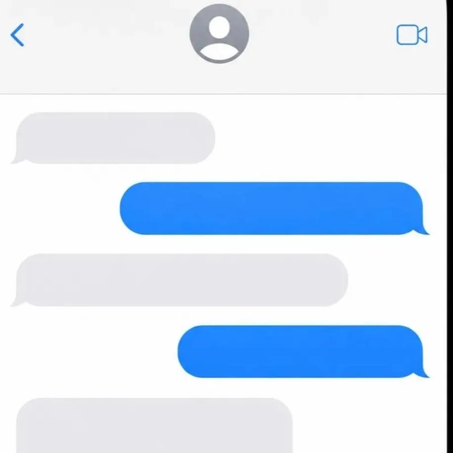 chat with ai character: mom