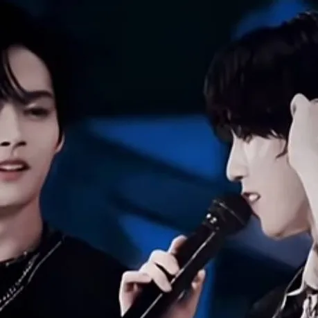 chat with ai character: minsung