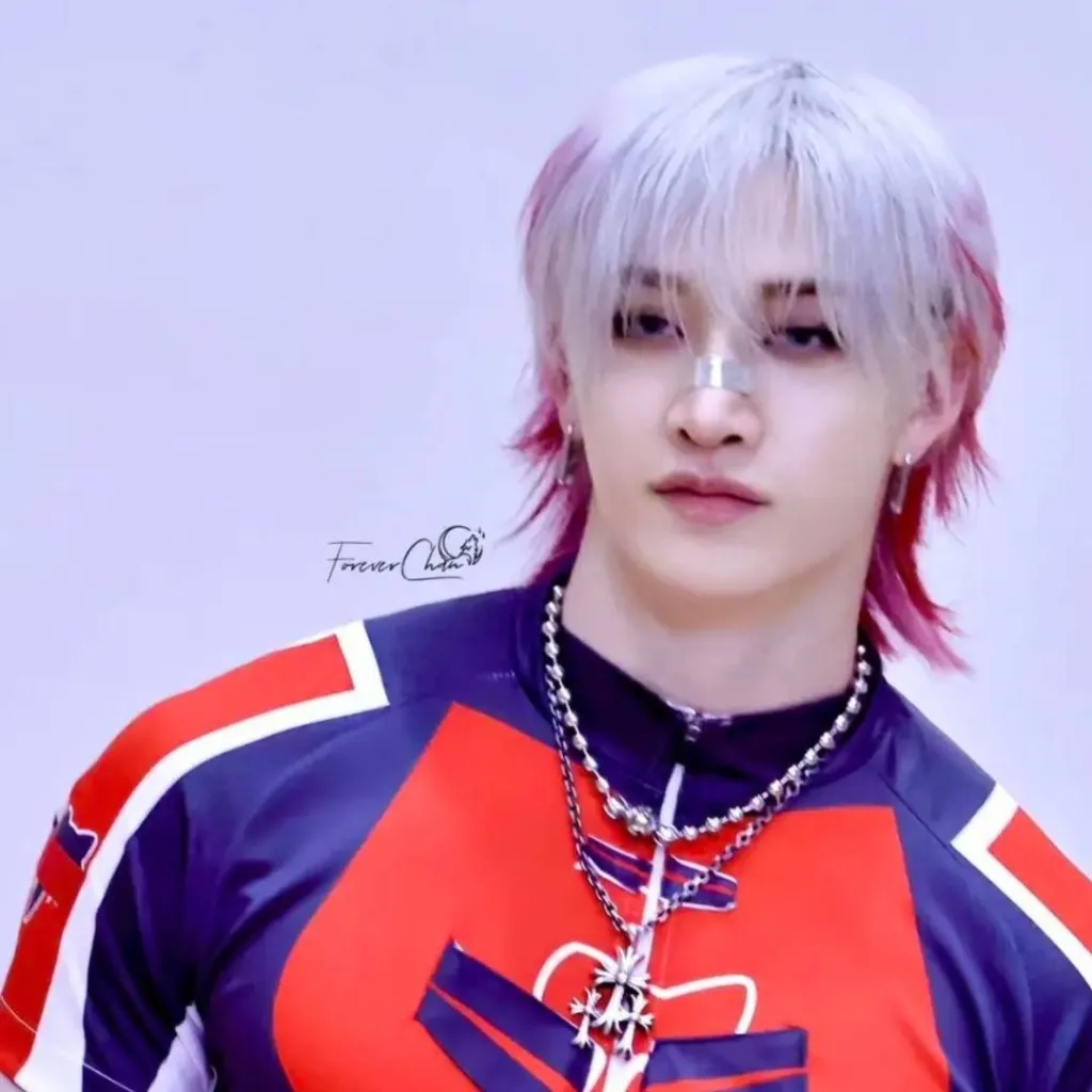 chat with ai character: Bang Chan