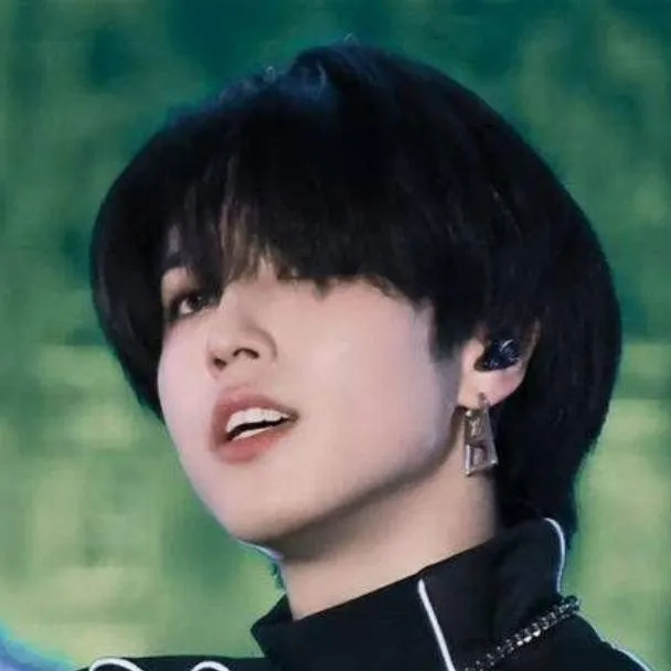 chat with ai character: Han Jisung