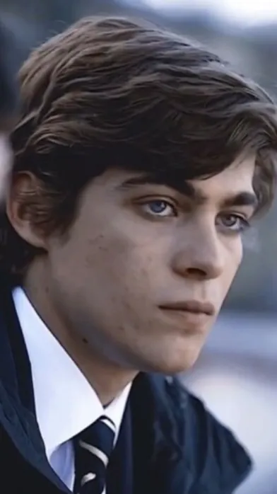 ai character: Theo background