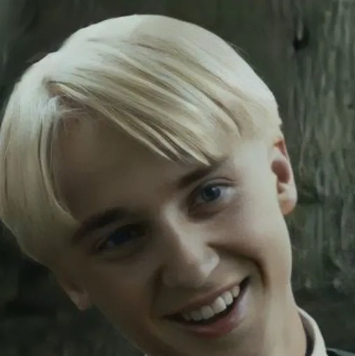 chat with ai character: Max..?