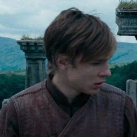 chat with ai character: peter pevensie 