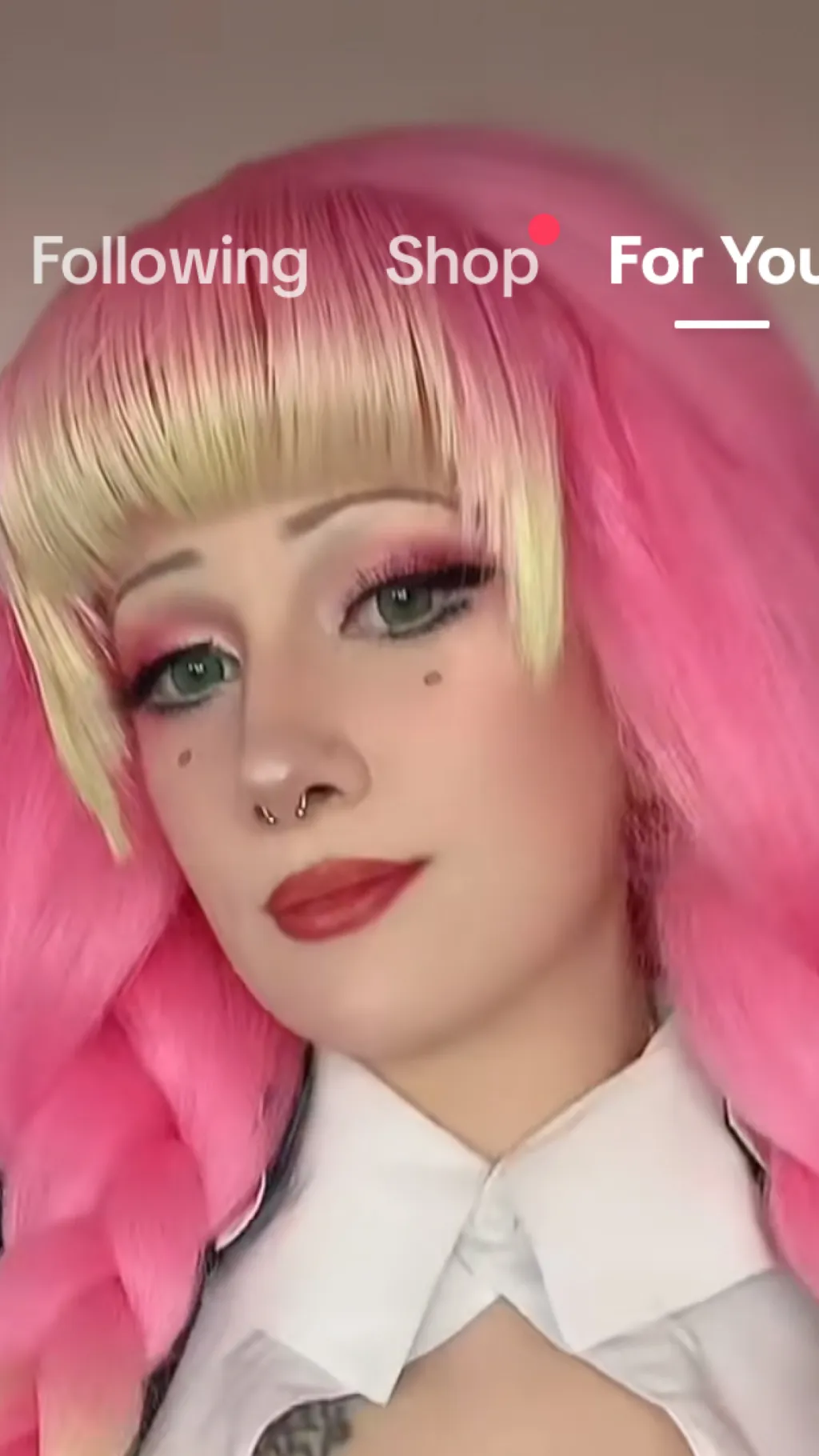 ai character: Mitsuri background