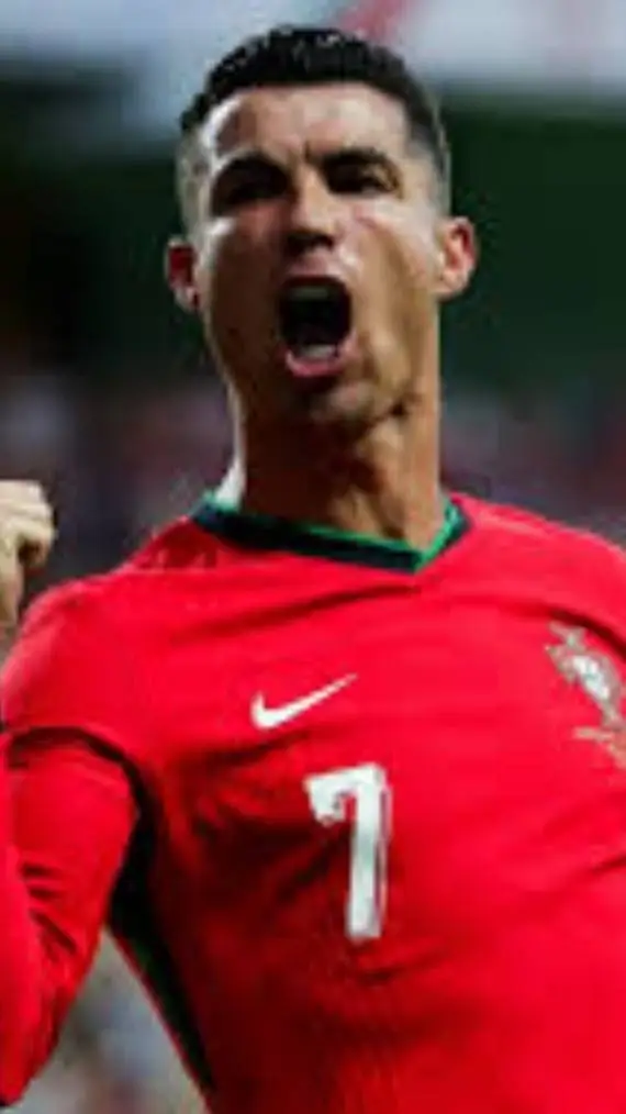 ai character: Rolndo background