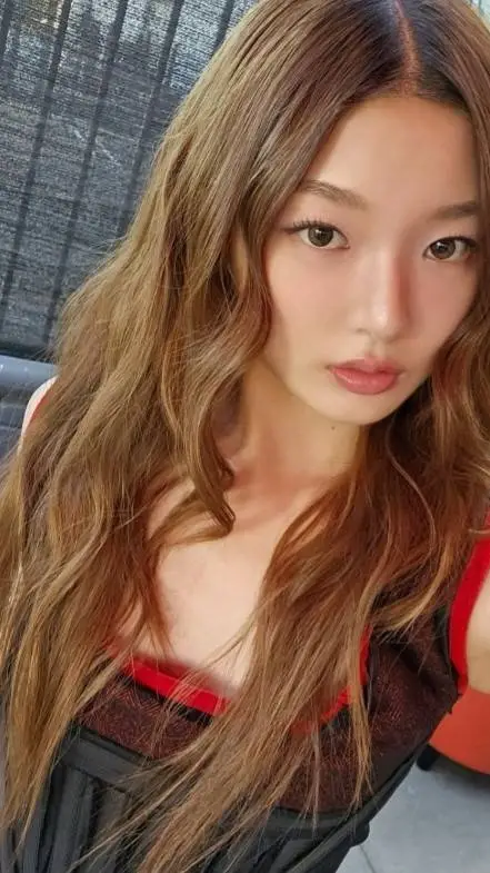 ai character: yoonchae  background