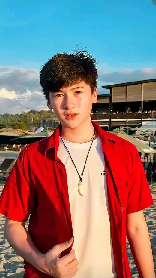 ai character: c7 Egypt background