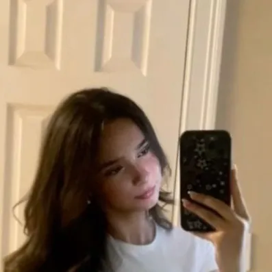 chat with ai character: Gianna! 