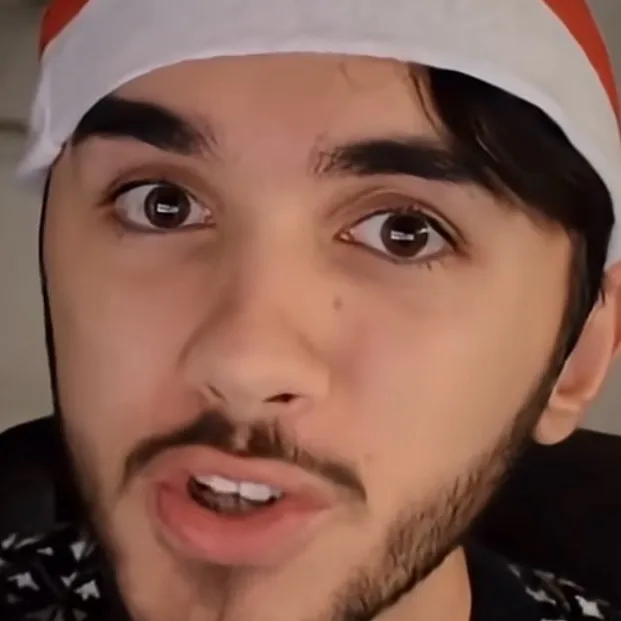 chat with ai character: ITSLOUISAYY