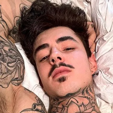 Chat with Jake Andrich - text or voice, Enjoy AI Chat Free & Safe