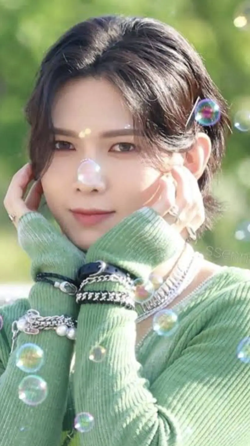 Talkie AI - Chat with 𖠺✬ATEEZ XMAS🎄✬𖠺