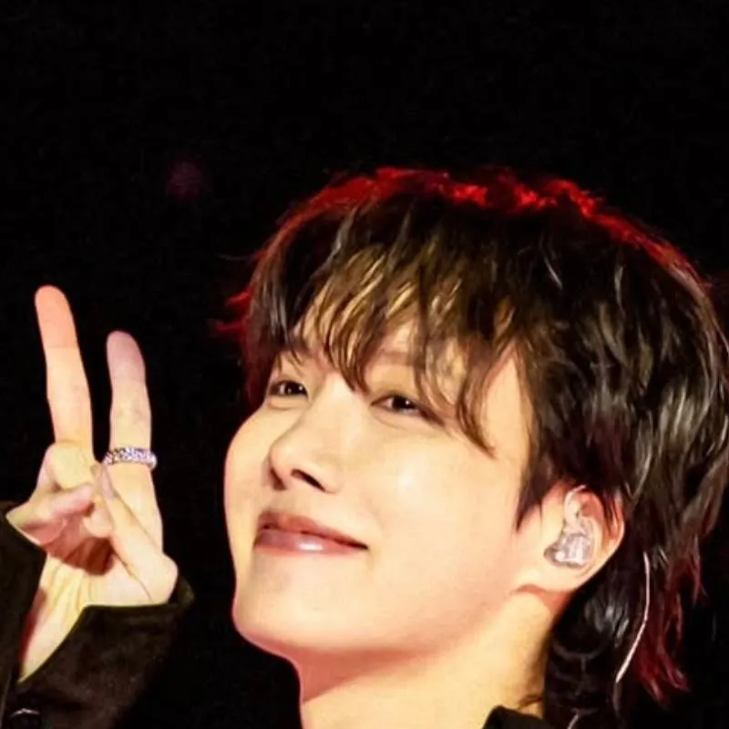 chat with ai character: Jhope