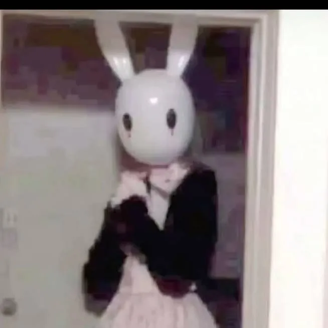 chat with ai character: cutegore killer :3