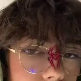 chat with ai character: lukas