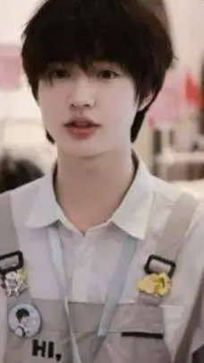 ai character: 《♡Evan♡》 background